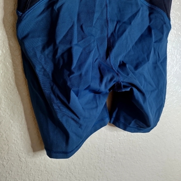Lululemon Train Times Short 6" in Nile Blue / Black Bike Shorts Teal Size 4 - Picture 6 of 7